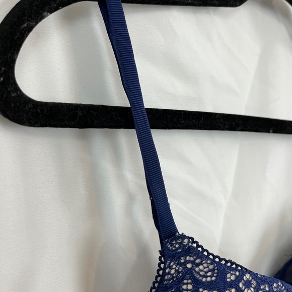Victoria's Secret Blue Lace Bra 34 C - Picture 2 of 16